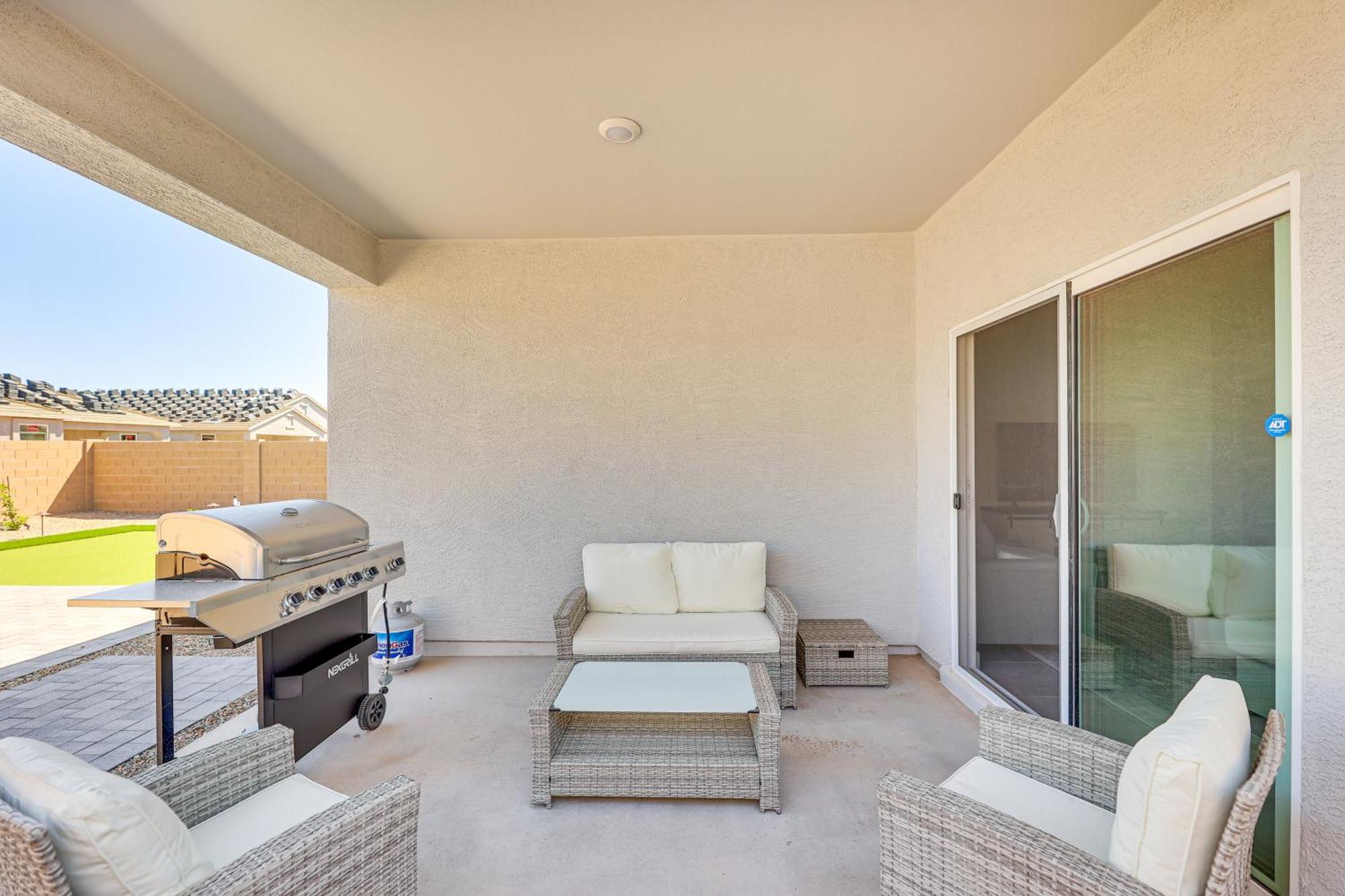 Maricopa Home With Putting Green And Covered Patio! Kültér fotó